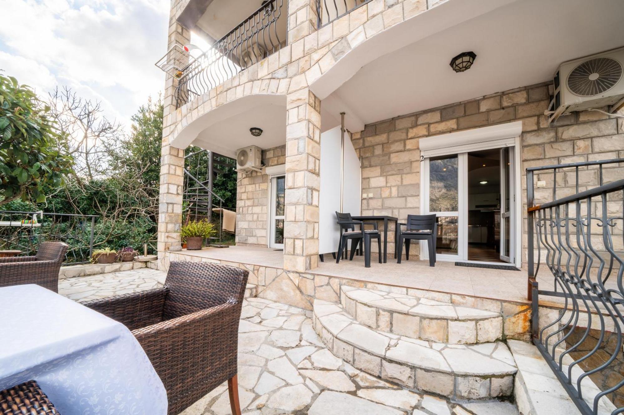 Apartments Vukovic Котор Екстериор снимка