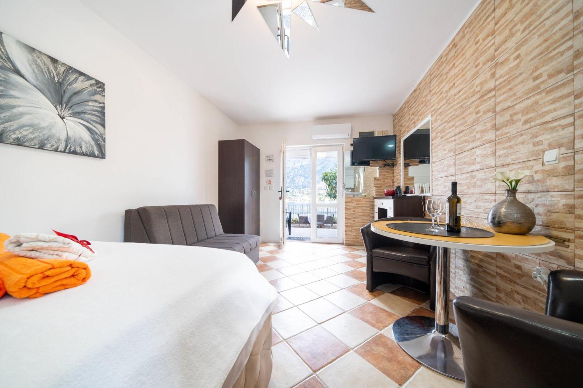 Apartments Vukovic Котор Екстериор снимка